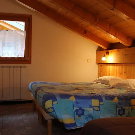 Chalet Presanella Temu Room photo